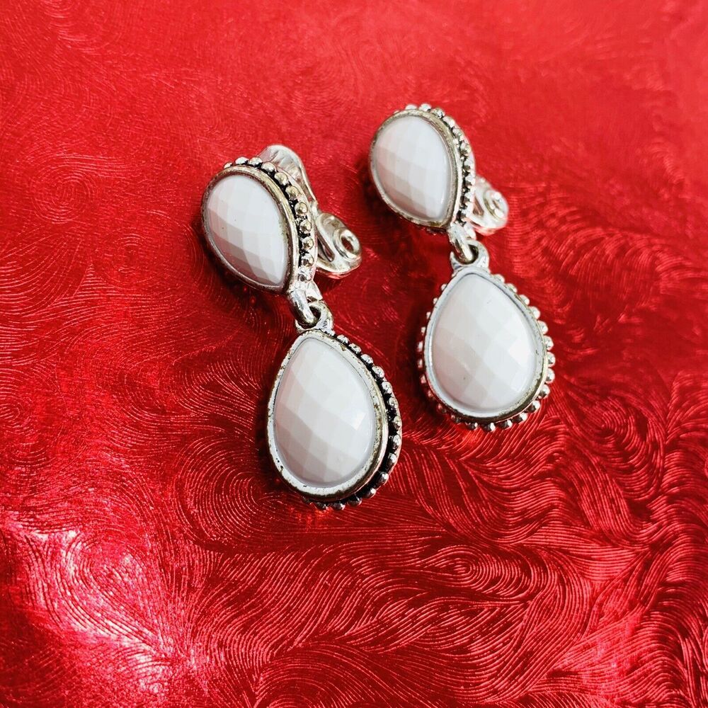Signed NAPIER White Diamond Cut Silvertone Beading TEARDROP DANGLE CLIP EARRINGS
